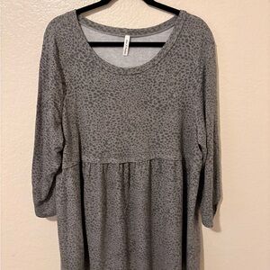 Elegant Gray Leopard Print Blouse